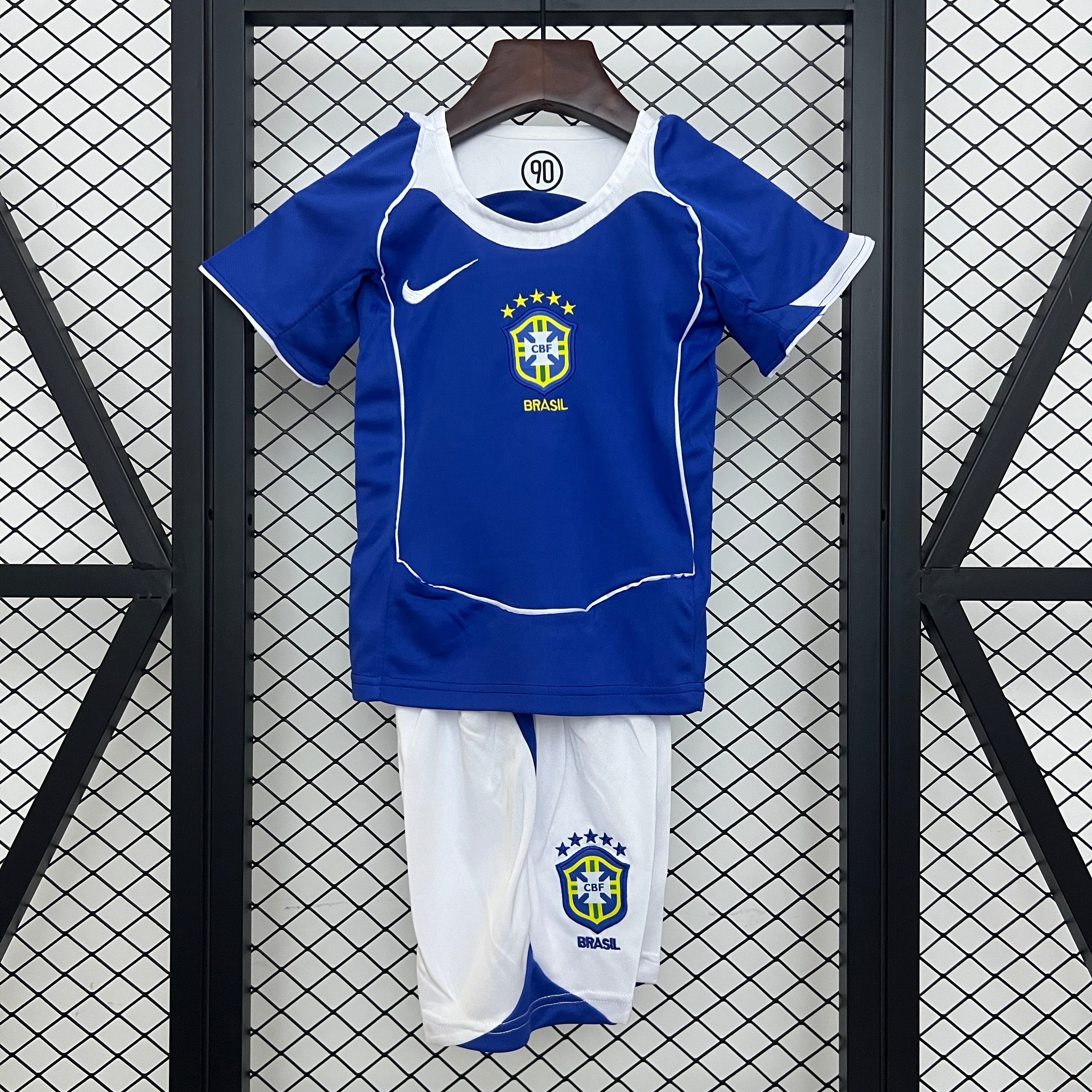 Kit Infantil Seleção Reserva 2004 - Versão retro