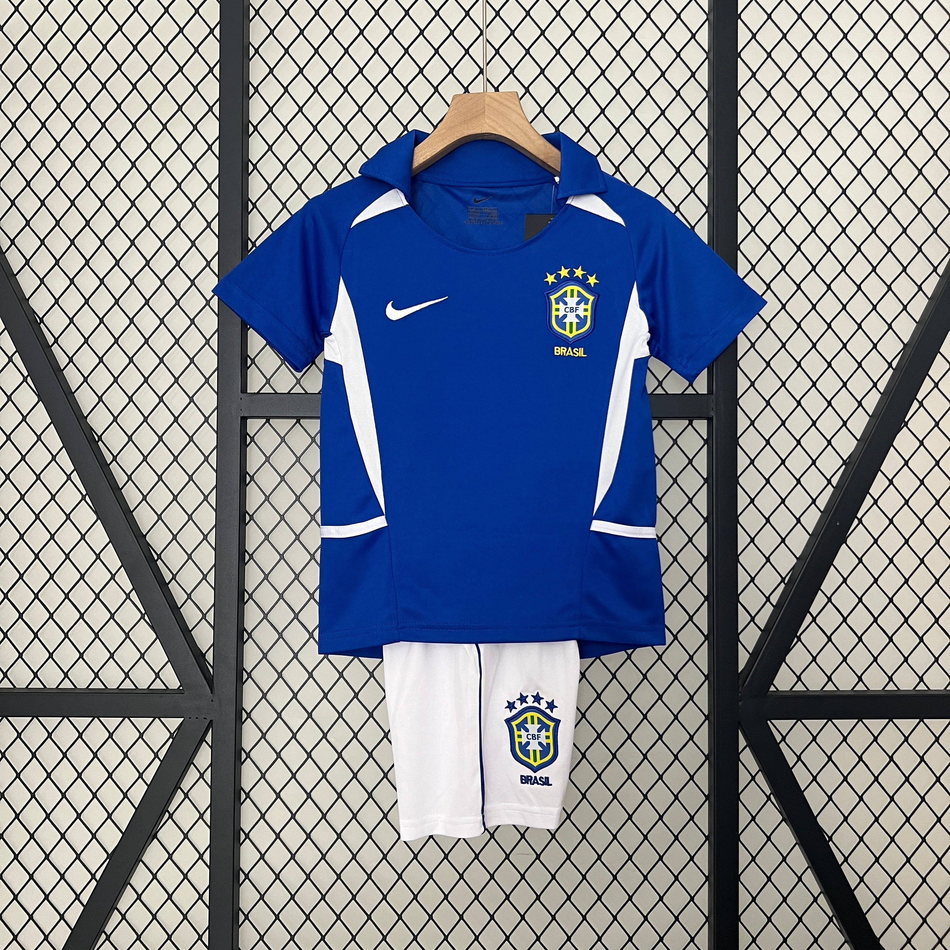 Kit Infantil Seleção Reserva 2002 - Versão retro